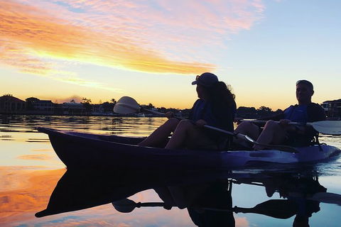 Surfers Paradise Sunset Kayak Tour - Holiday Adelaide 11