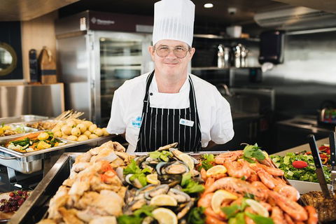 Dinner Buffet Cruise On The Gold Coast - Holiday Adelaide 4