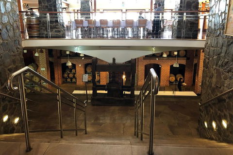 Sirromet Winery All Inclusive Lunch @ Lurleens, Tour, Tastings And Transfers - Holiday Adelaide 9