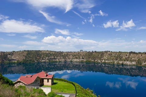 Blue Lake - Holiday Adelaide 0