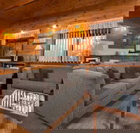 Gumnut Hideaway Gallery - Holiday Adelaide