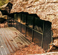 Red Hands Cave Walking Track - Blue Mountains National Park