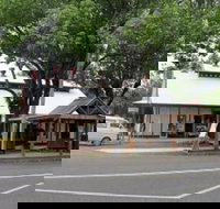 Uki - Holiday Adelaide