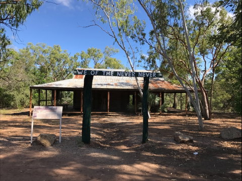 Elsey Homestead Replica - Holiday Adelaide 0