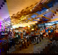 Honeysuckle - Holiday Adelaide