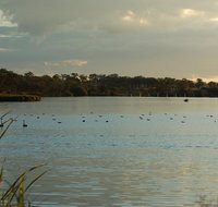 Lake Inverell Reserve - Holiday Adelaide