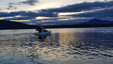 Peninsula Cruising - Holiday Adelaide 0