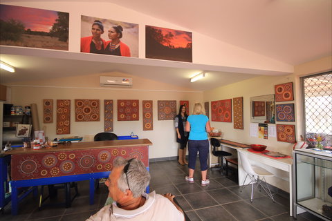 Kathleen Buzzacott Art Studio - Holiday Adelaide 1