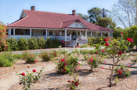 Ringsfield House, Nanango - Holiday Adelaide 0