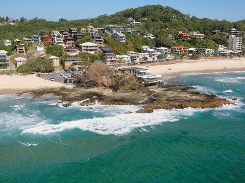 Currumbin Waters - Holiday Adelaide 1