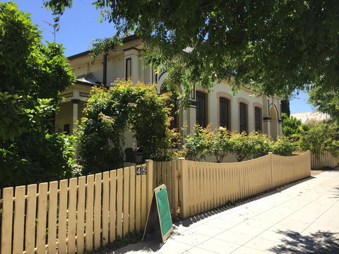 Flora Bank - Historic Home And Gardens - Holiday Adelaide 1