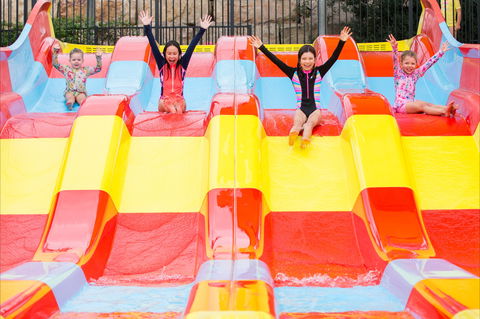 Raging Waters Sydney - Holiday Adelaide 1