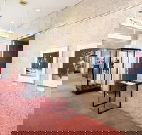 Tony Gould Gallery - Holiday Adelaide