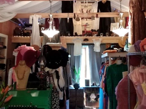 Mauzie's Most Marvellous Vintage - Holiday Adelaide 0