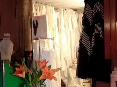 Mauzie's Most Marvellous Vintage - Holiday Adelaide 1