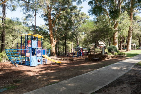 Vasse River And Rotary Park - Holiday Adelaide 0