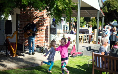 Meeniyan Square - Holiday Adelaide 1