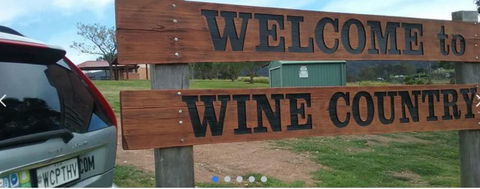 WCPTHV  Wine Country Private Transfers - Holiday Adelaide 0