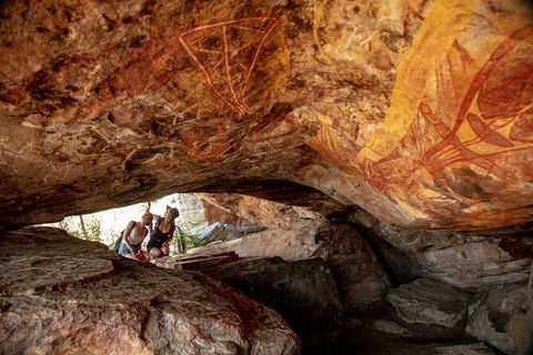 Arnhem Land Injalak Hill Full-Day Tour From Jabiru - Holiday Adelaide 1