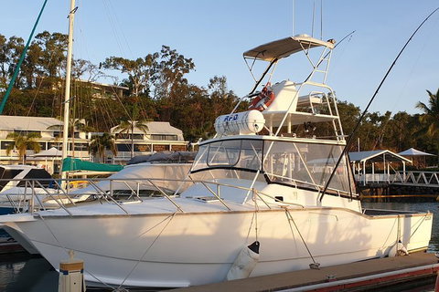 Full Day Whitsunday Reef Fishing Charter Boat - Holiday Adelaide 2