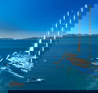 Day Sail the Whitsunday Islands on Atlantic Clipper from Airlie Beach