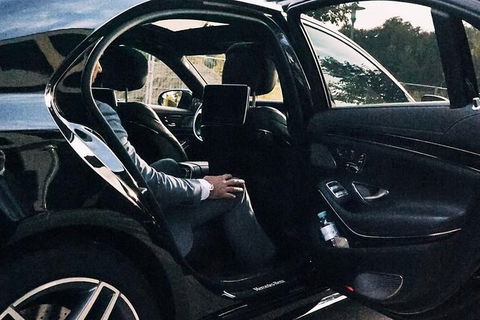 Departure Private Transfers: Adelaide To Adelaide Airport ADL In Business Car - Holiday Adelaide 4