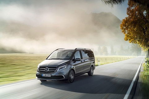 Van Service Melbourne Airport To CBD - Holiday Adelaide 0