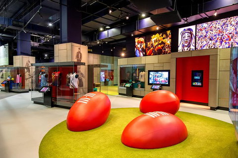 Ultimate Sports Lovers Bus Tour Of Melbourne - Holiday Adelaide 1