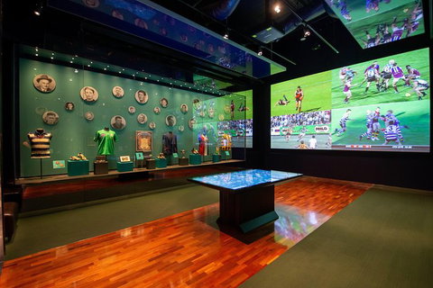 Ultimate Sports Lovers Bus Tour Of Melbourne - Holiday Adelaide 4