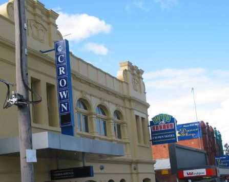 Crown Hotel Lilydale - Holiday Adelaide 0