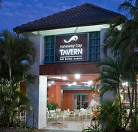 Runaway Bay Tavern - Holiday Adelaide