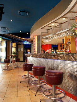 The Caxton Hotel - Holiday Adelaide 1