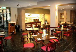 Castello's Foresters Arms Hotel - Holiday Adelaide 1