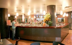 Ryans Paragon Hotel - Holiday Adelaide 2