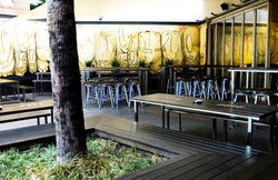 Shelbourne Hotel - Holiday Adelaide 1