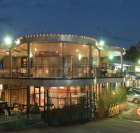 Castle Hill Tavern - Holiday Adelaide