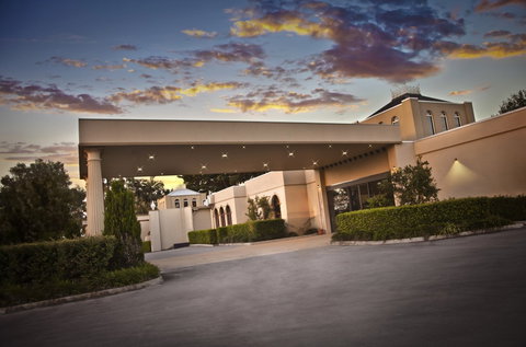 Shangri-La Gardens - Holiday Adelaide 0