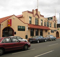 Cooley's Hotel - Holiday Adelaide