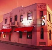 The Station Hotel - Holiday Adelaide
