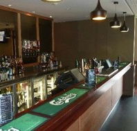 The Bowral Hotel - Holiday Adelaide