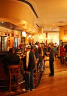 Seventh Ave Bar & Restaurant - Holiday Adelaide 1