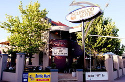 Inglewood Hotel - Holiday Adelaide 1