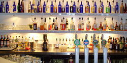 Ducks Nuts Bar & Grill - Holiday Adelaide 1