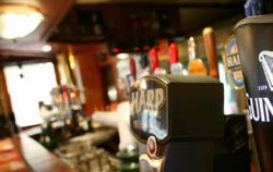 The New Albury Hotel - Holiday Adelaide 1