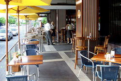 Ducks Nuts Bar & Grill - Holiday Adelaide 3