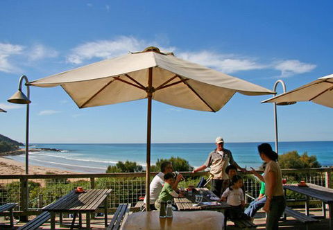 Wye Beach Hotel - Holiday Adelaide 0
