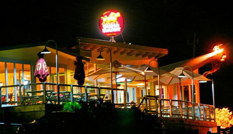 Wye Beach Hotel - Holiday Adelaide 1