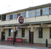 Commercial Hotel Alexandra - Holiday Adelaide