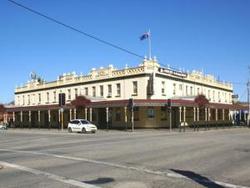 Soden's Australia Hotel - Holiday Adelaide 0