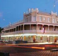 The Rose Hotel - Victoria Street Bar - Holiday Adelaide